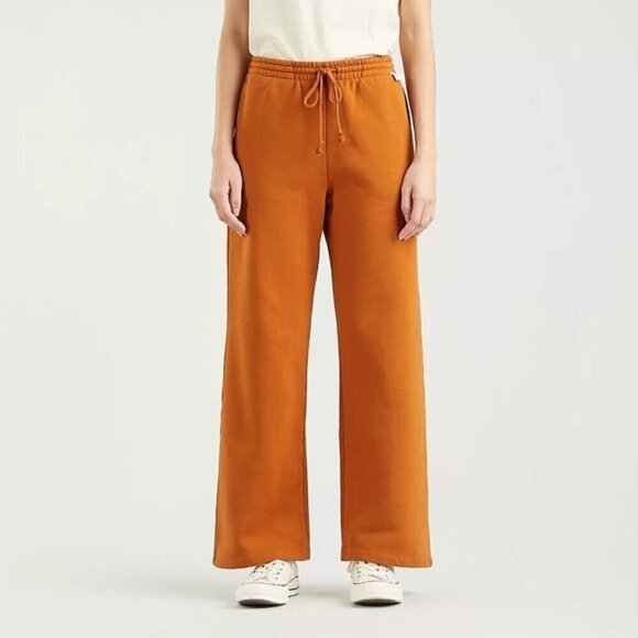 NWT Levi's Apartment Straight Leg Sweatpants Size Medium in Glazed Ginger Brown - Picture 1 of 6